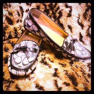 Coach Frida Black & Grey Monogram Loafer - size 11